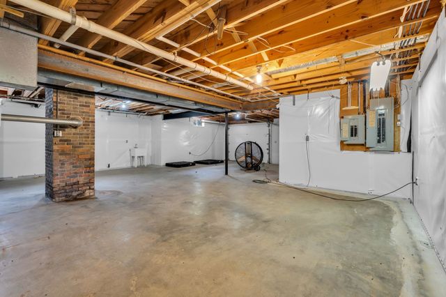 28 Ok Rd, Lawrenceburg, TN 38464