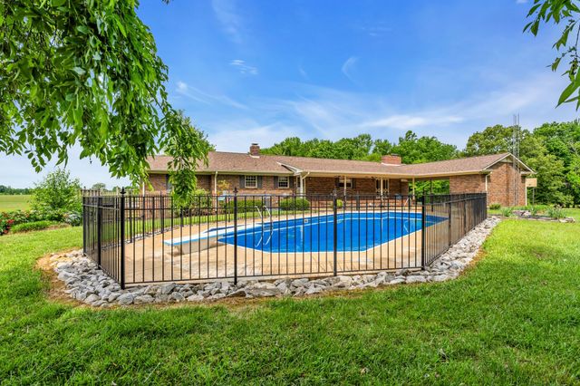 28 Ok Rd, Lawrenceburg, TN 38464