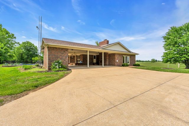 28 Ok Rd, Lawrenceburg, TN 38464