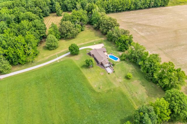 28 Ok Rd, Lawrenceburg, TN 38464