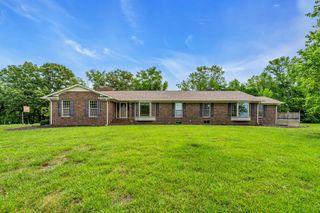 28 Ok Rd, Lawrenceburg, TN 38464