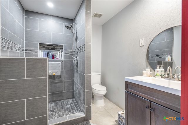 219 Burt, Yoakum, TX 77995