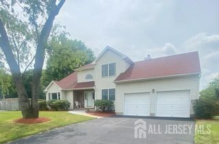 335 Saint Marks Avenue, Piscataway, NJ 08854