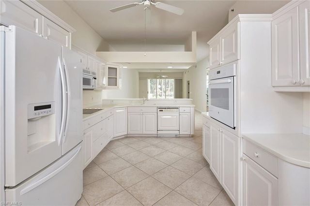 2405 Hidden Lake DR 4705, Naples, FL 34112