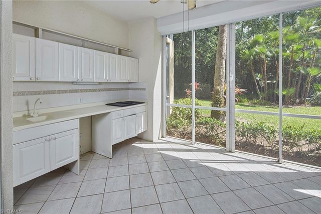 2405 Hidden Lake DR 4705, Naples, FL 34112