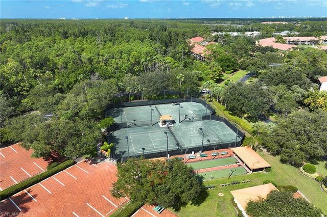 2405 Hidden Lake DR 4705, Naples, FL 34112