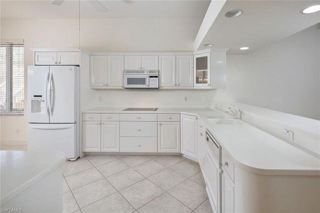 2405 Hidden Lake DR 4705, Naples, FL 34112
