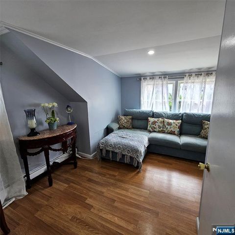 136 Isabelle Street, Metuchen, NJ 08840