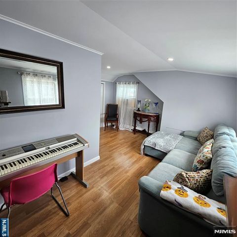 136 Isabelle Street, Metuchen, NJ 08840