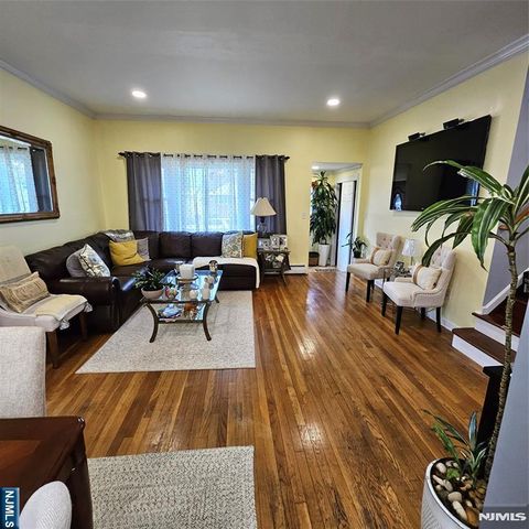 136 Isabelle Street, Metuchen, NJ 08840