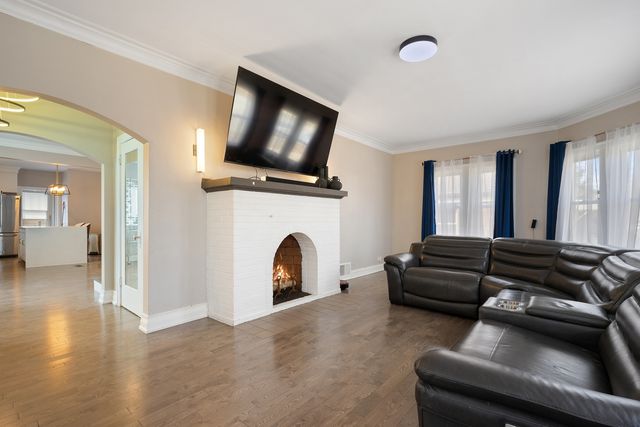 3336 Grand Boulevard, Brookfield, IL 60513