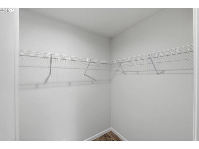 559 S WALL St, Coos Bay, OR 97420