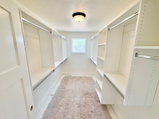 5949 Braemoor Court Se, Caledonia Twp, MI 49316