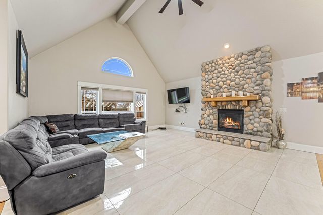 1653 Kentucky Court, Central Point, OR 97502