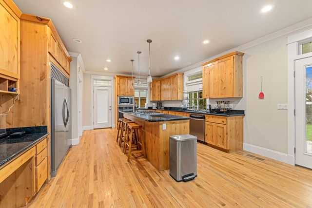 1653 Kentucky Court, Central Point, OR 97502