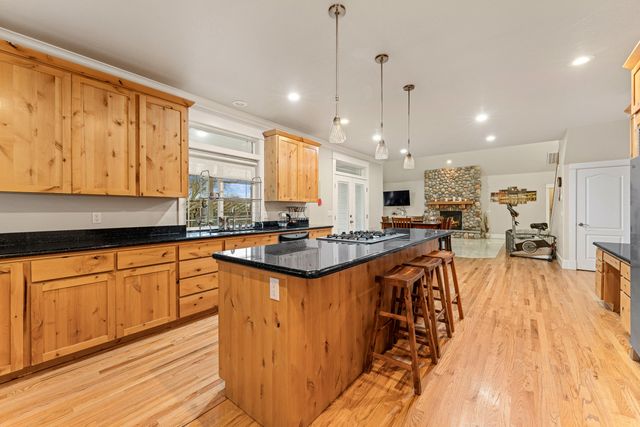 1653 Kentucky Court, Central Point, OR 97502