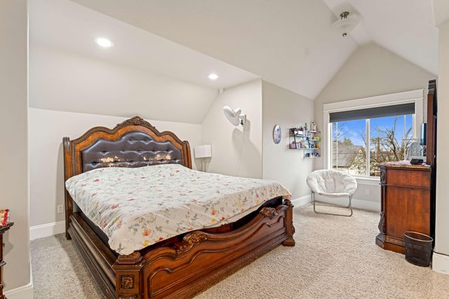 1653 Kentucky Court, Central Point, OR 97502