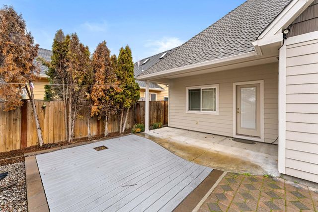 1653 Kentucky Court, Central Point, OR 97502