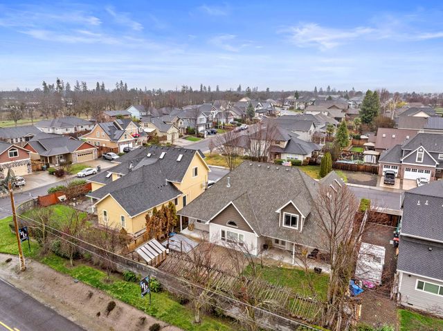 1653 Kentucky Court, Central Point, OR 97502