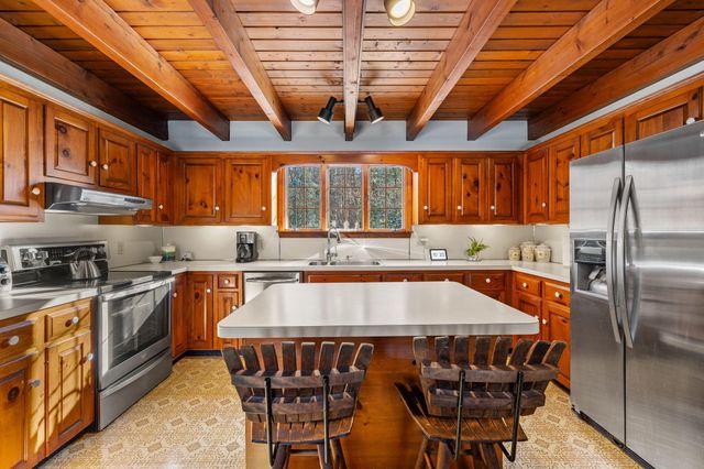25 Indian Pond Road, Kingston, MA 02364