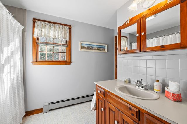 25 Indian Pond Road, Kingston, MA 02364