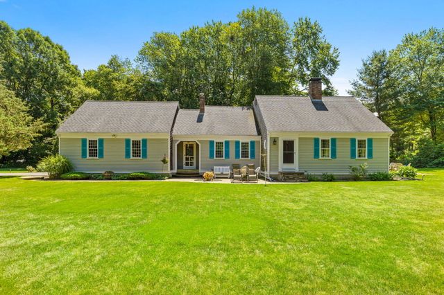 25 Indian Pond Road, Kingston, MA 02364