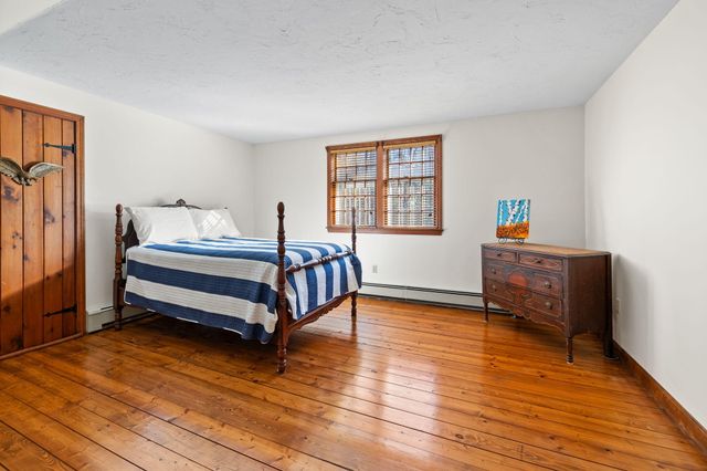 25 Indian Pond Road, Kingston, MA 02364