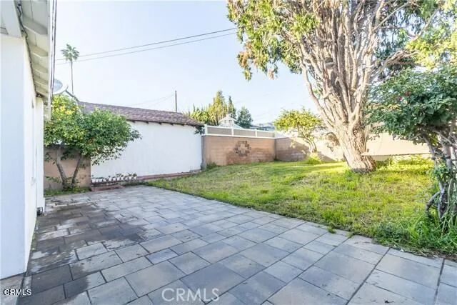 412 S Kenneth Road, Burbank, CA 91501