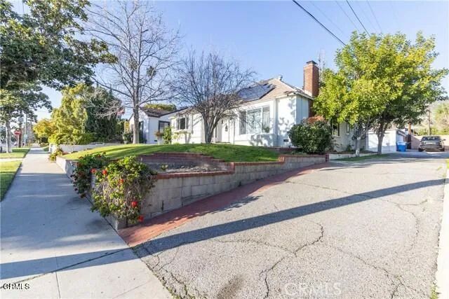 412 S Kenneth Road, Burbank, CA 91501