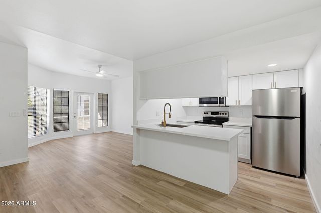 8888 N 47TH Avenue 153, Glendale, AZ 85302