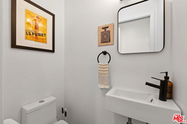 1270 N Hayworth Avenue, West Hollywood, CA 90046