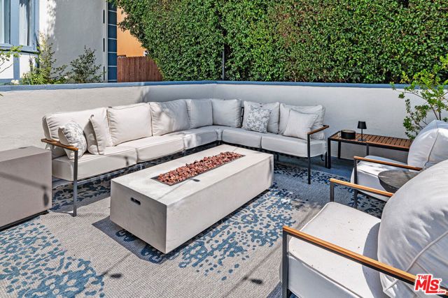 1270 N Hayworth Avenue, West Hollywood, CA 90046