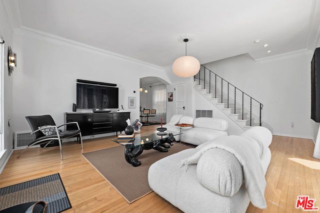 1270 N Hayworth Avenue, West Hollywood, CA 90046