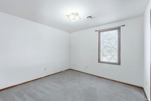 6711 Sullivans Court, Fort Wayne, IN 46835