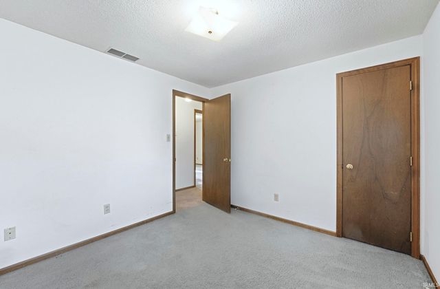 6711 Sullivans Court, Fort Wayne, IN 46835