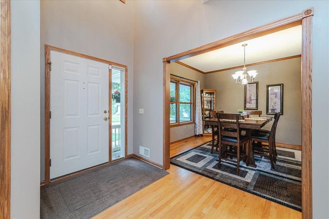 5903 Bryant Lane, Inver Grove Heights, MN 55076