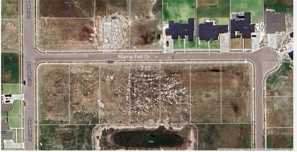 717 Mama Fefi Dr, Corpus Christi, TX 78414