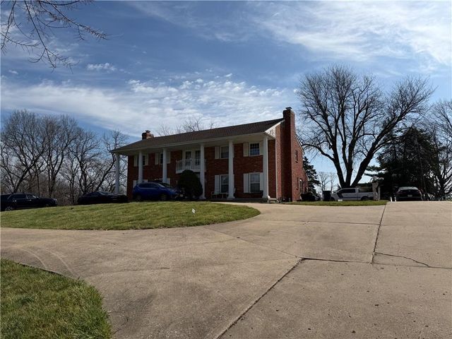 6701 Rickey Road, Kansas City, MO 64133