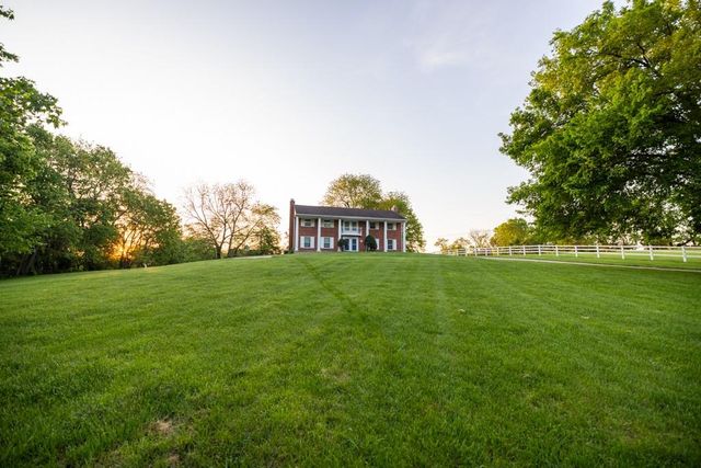 6701 Rickey Road, Kansas City, MO 64133