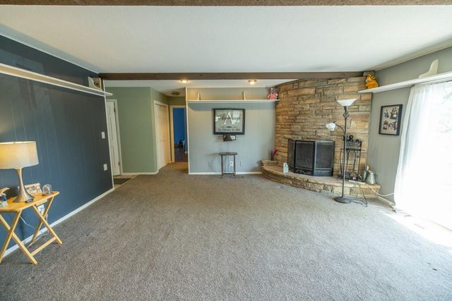 6701 Rickey Road, Kansas City, MO 64133