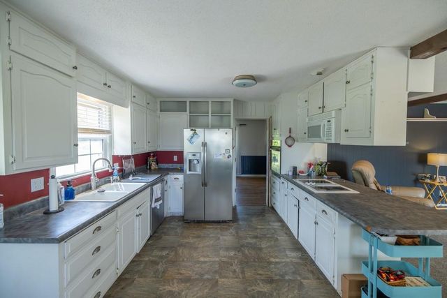 6701 Rickey Road, Kansas City, MO 64133