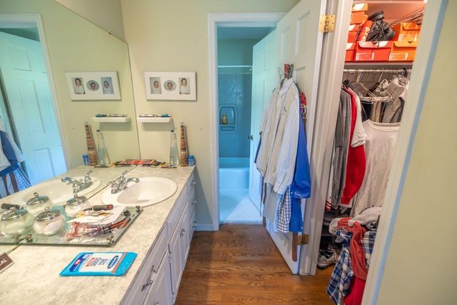 6701 Rickey Road, Kansas City, MO 64133