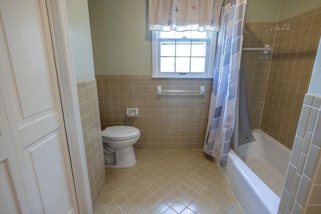6701 Rickey Road, Kansas City, MO 64133