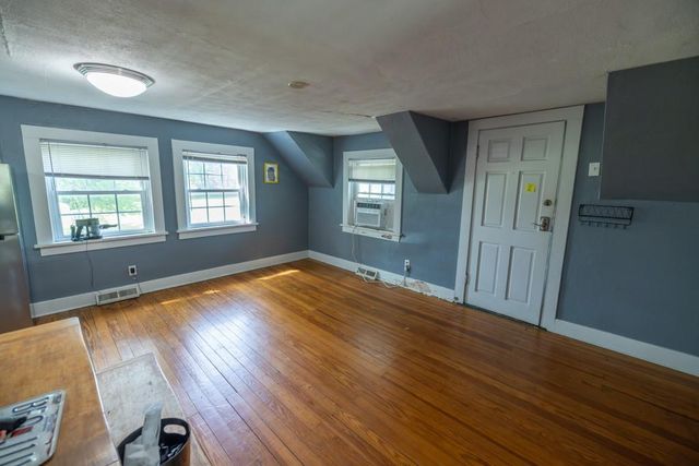 6701 Rickey Road, Kansas City, MO 64133