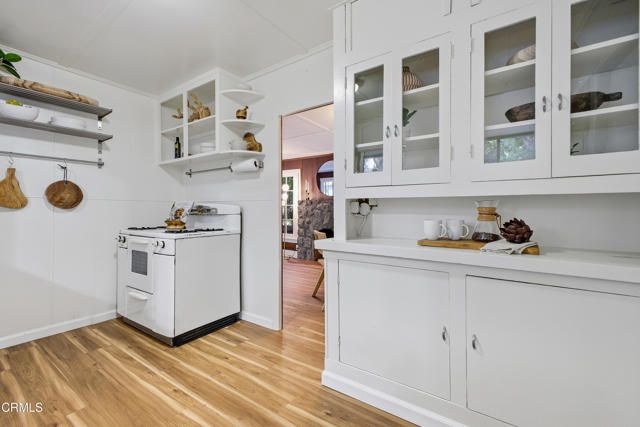 813 Woodland Drive, Sierra Madre, CA 91024