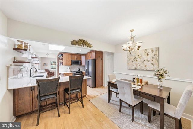 40 PINE KNOLL DR, Lawrence Township, NJ 08648