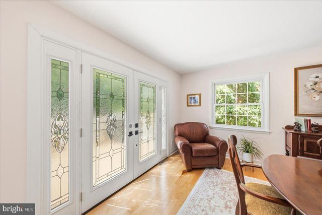 40 PINE KNOLL DR, Lawrence Township, NJ 08648