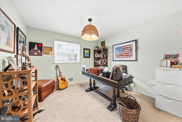 40 PINE KNOLL DR, Lawrence Township, NJ 08648