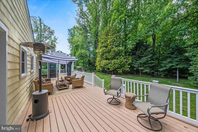 40 PINE KNOLL DR, Lawrence Township, NJ 08648