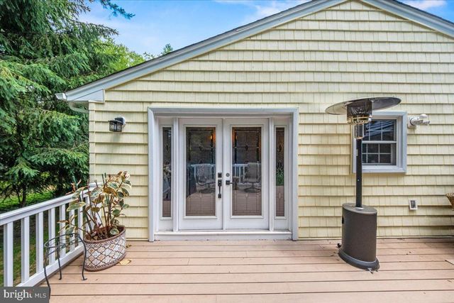 40 PINE KNOLL DR, Lawrence Township, NJ 08648